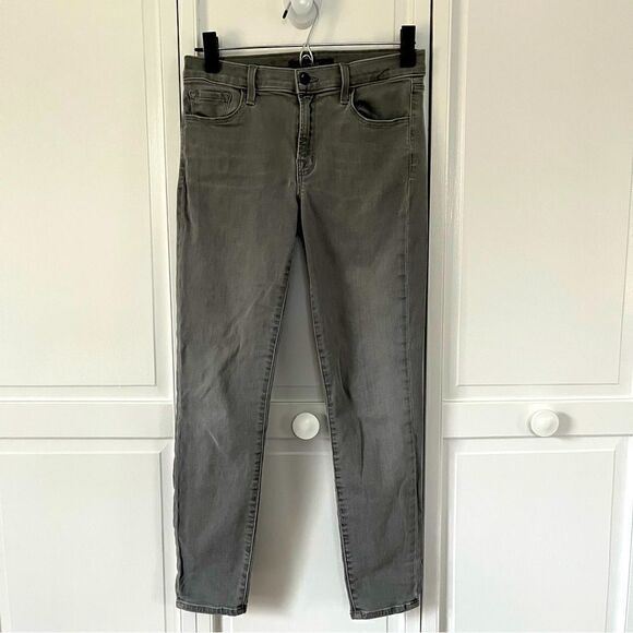 J Brand Mid Rise Denim Capri in Dusk Haze (grey color) Size 28 Jeans - Picture 3 of 9